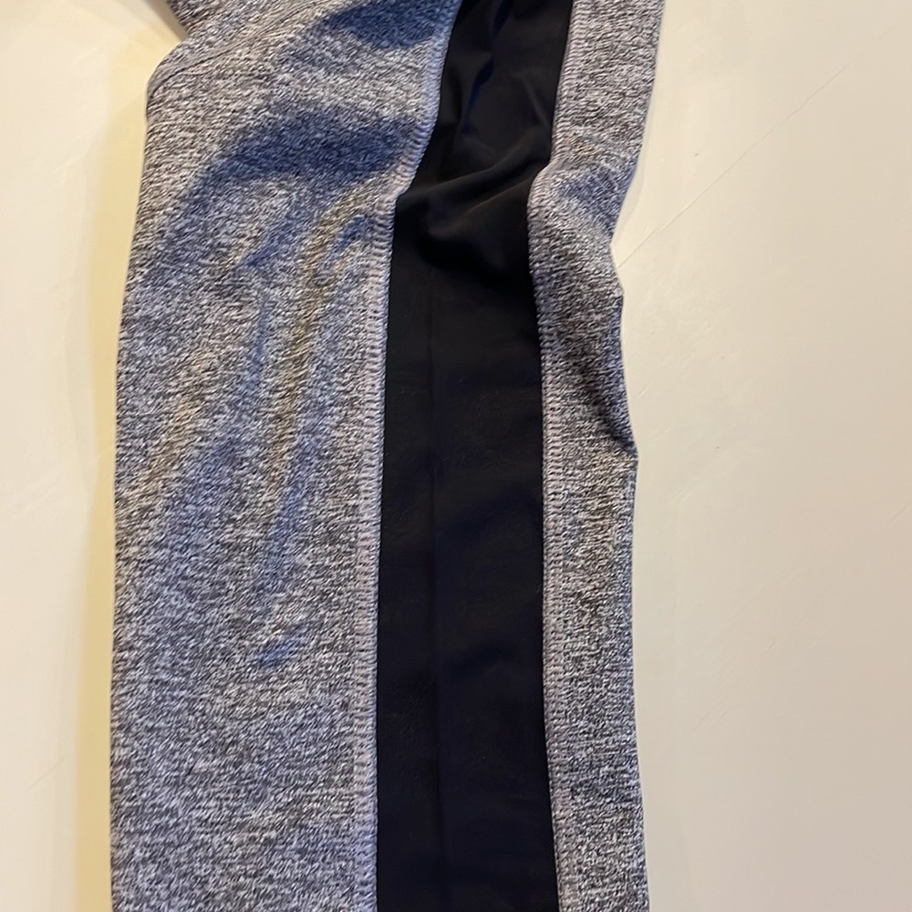 Forever 21 sheer side leggings - Picture 5 of 5